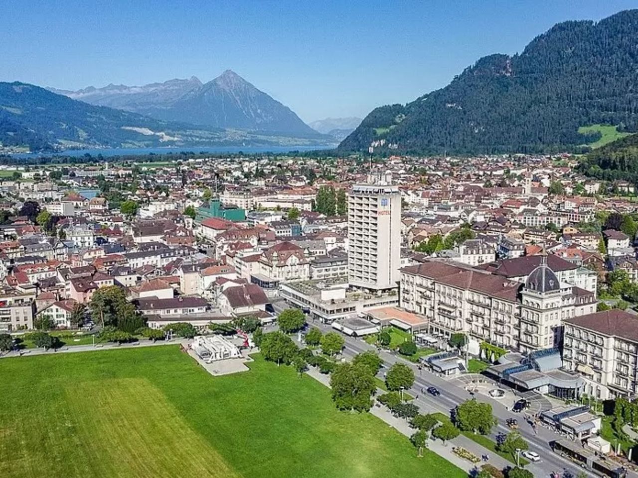 Ab Luzern: Tagestour E-Bike Abenteuer in Interlaken