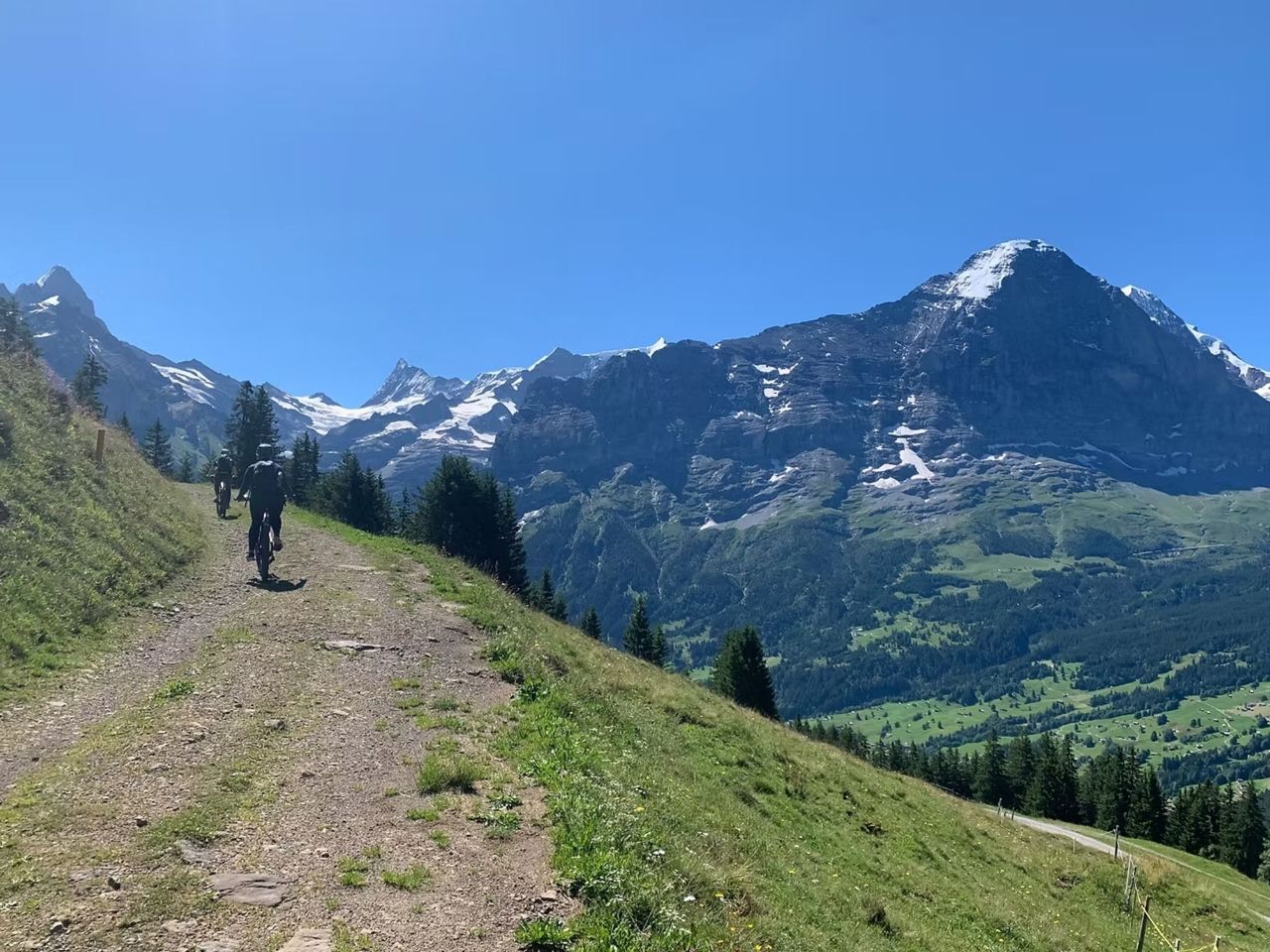 E-Mountainbike Tour mit Sonntags-Brunch ab Grindelwald