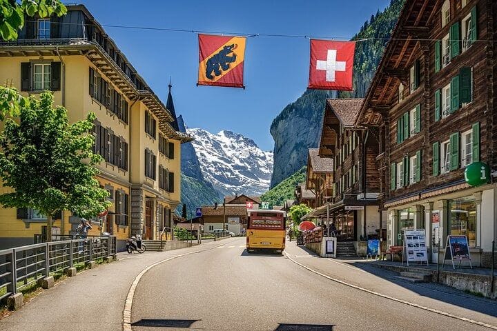 Da Interlaken: tour privato di un giorno a Grindelwald e nella valle di Lauterbrunnen