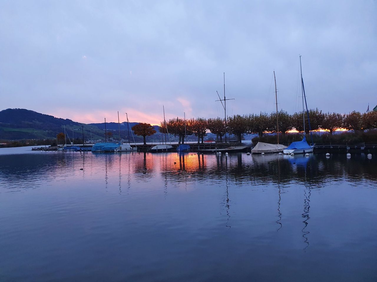 Nachtwächter Schiff mit Suppe ab Rapperswil