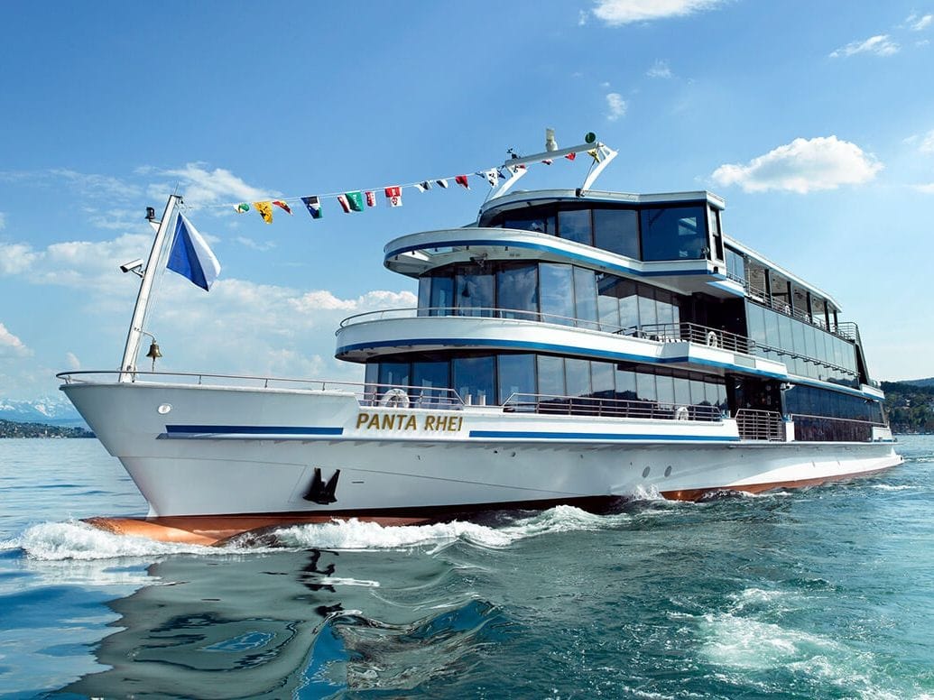 Round trip Obersee from Rapperswil by boat