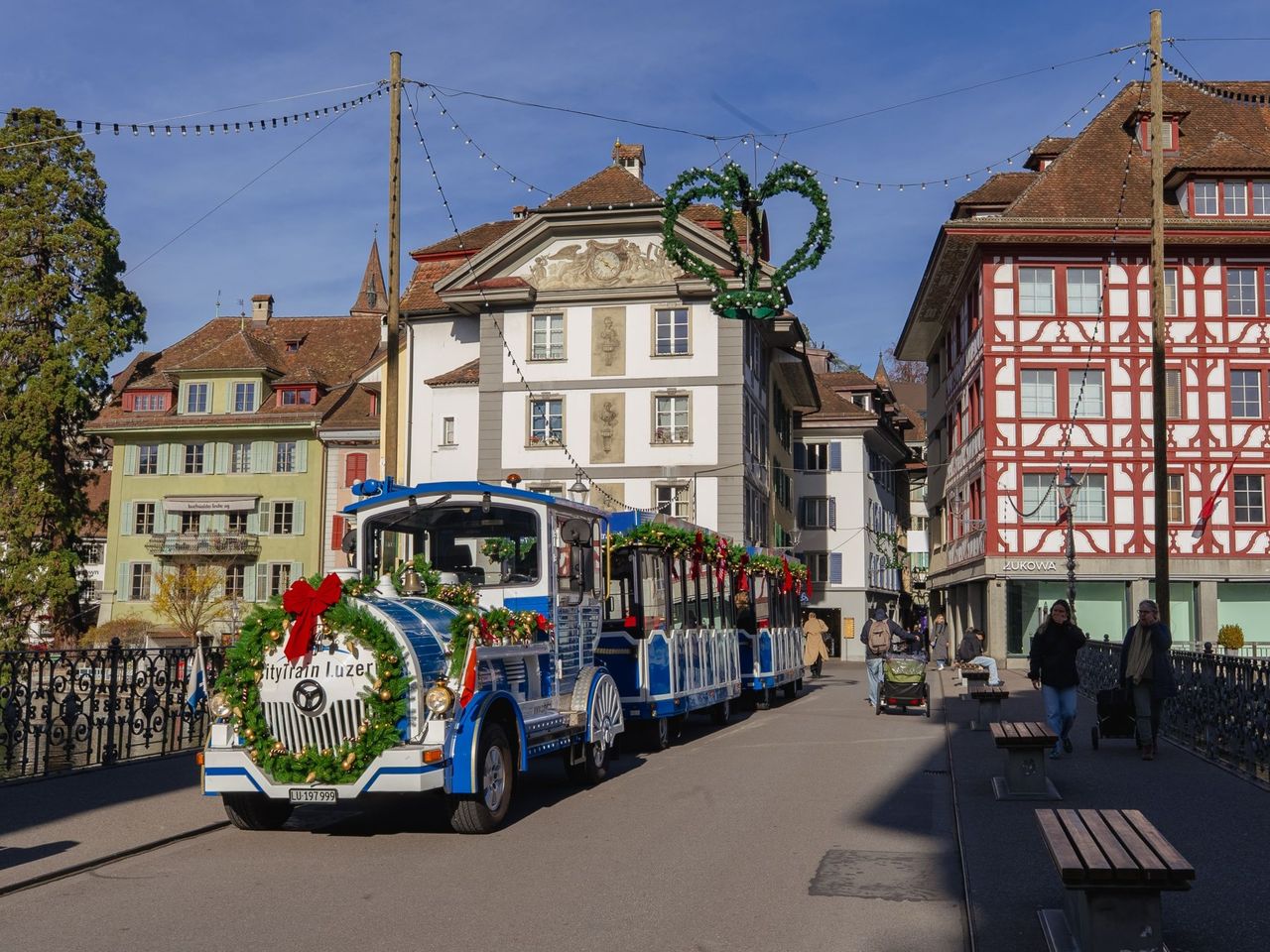 Christmas Train Lucerne - a festive city tour through Lucerne