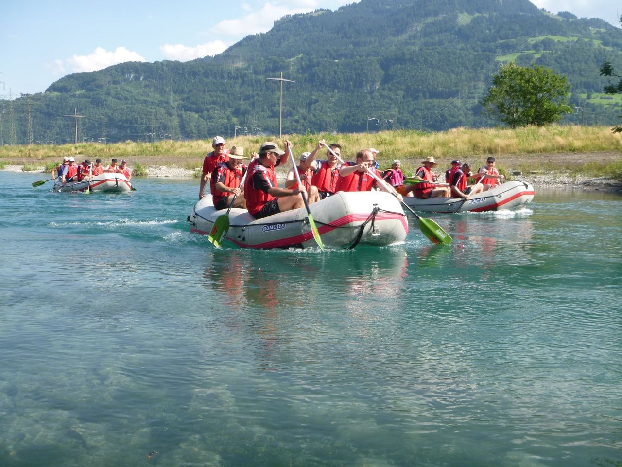 Fun rafting on the Linth from Weesen