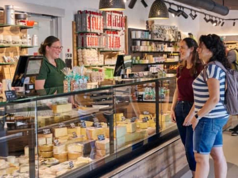 Ab Zürich: Zugtour mit Schweizer Schokoladen-, Käse- und Keksdegustation