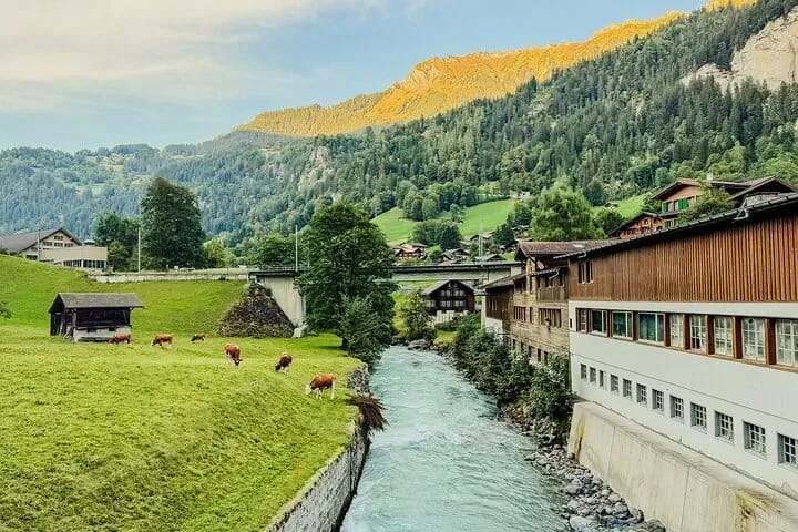 Ab Zürich: Privater Tagesausflug ins Berner Oberland und nach Bern