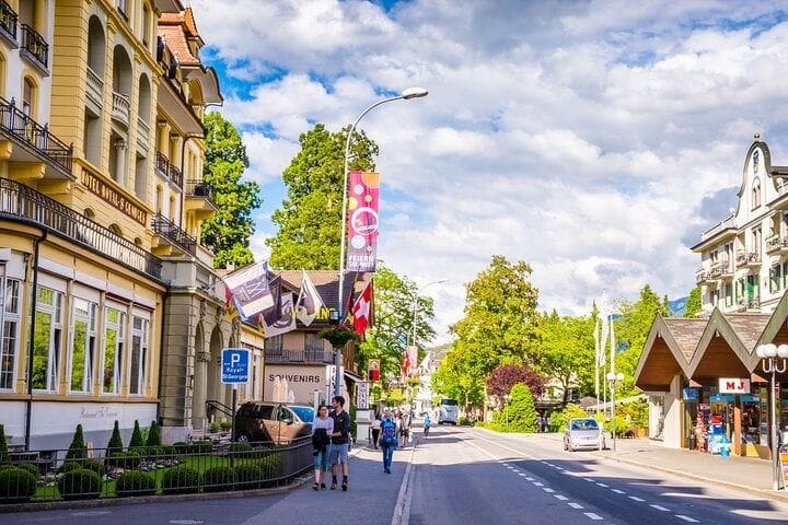 Visite guidée privée d’Interlaken et excursion au Harder Kulm