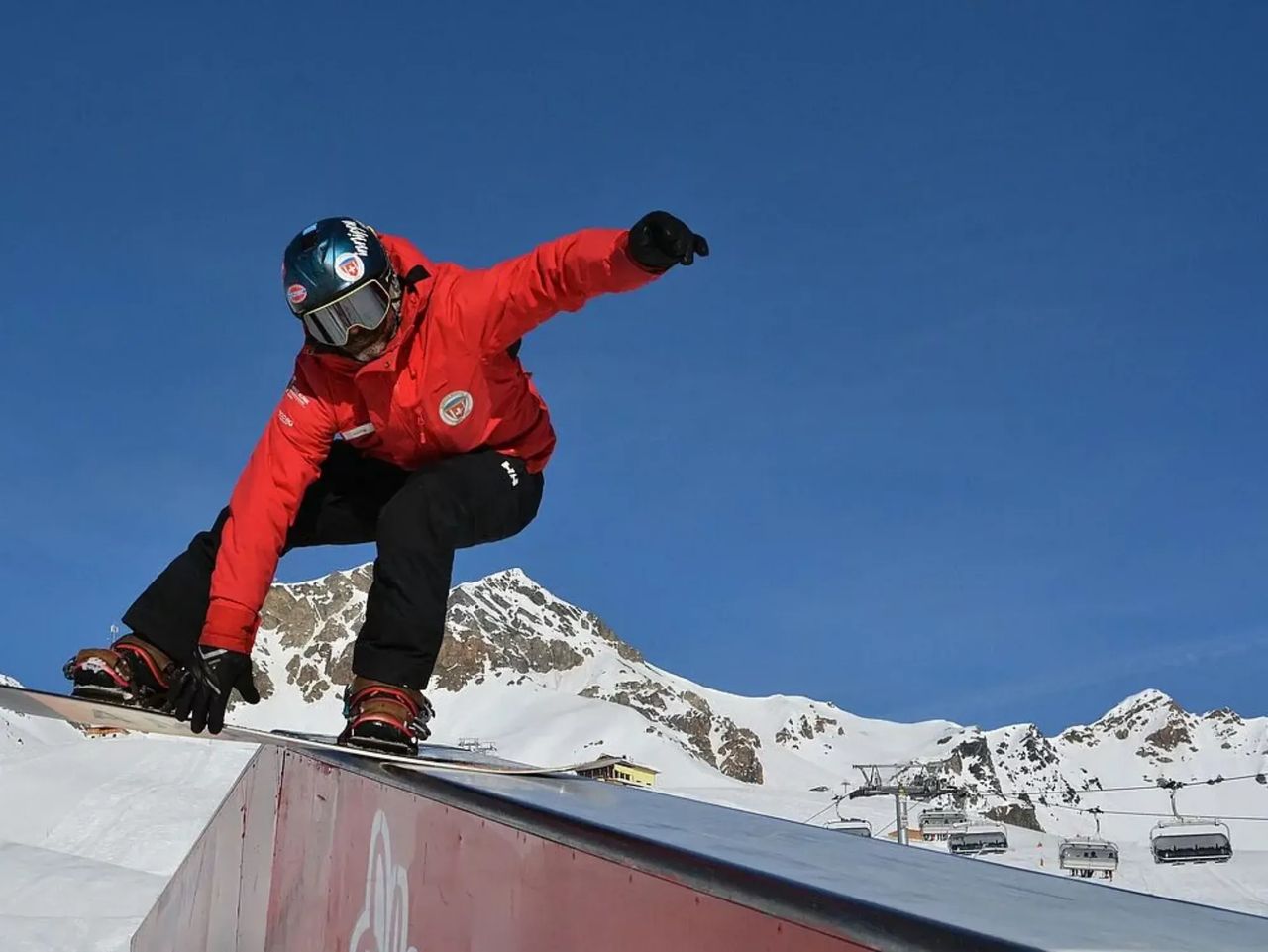 Snowboard lessons for children and adults in Scuol