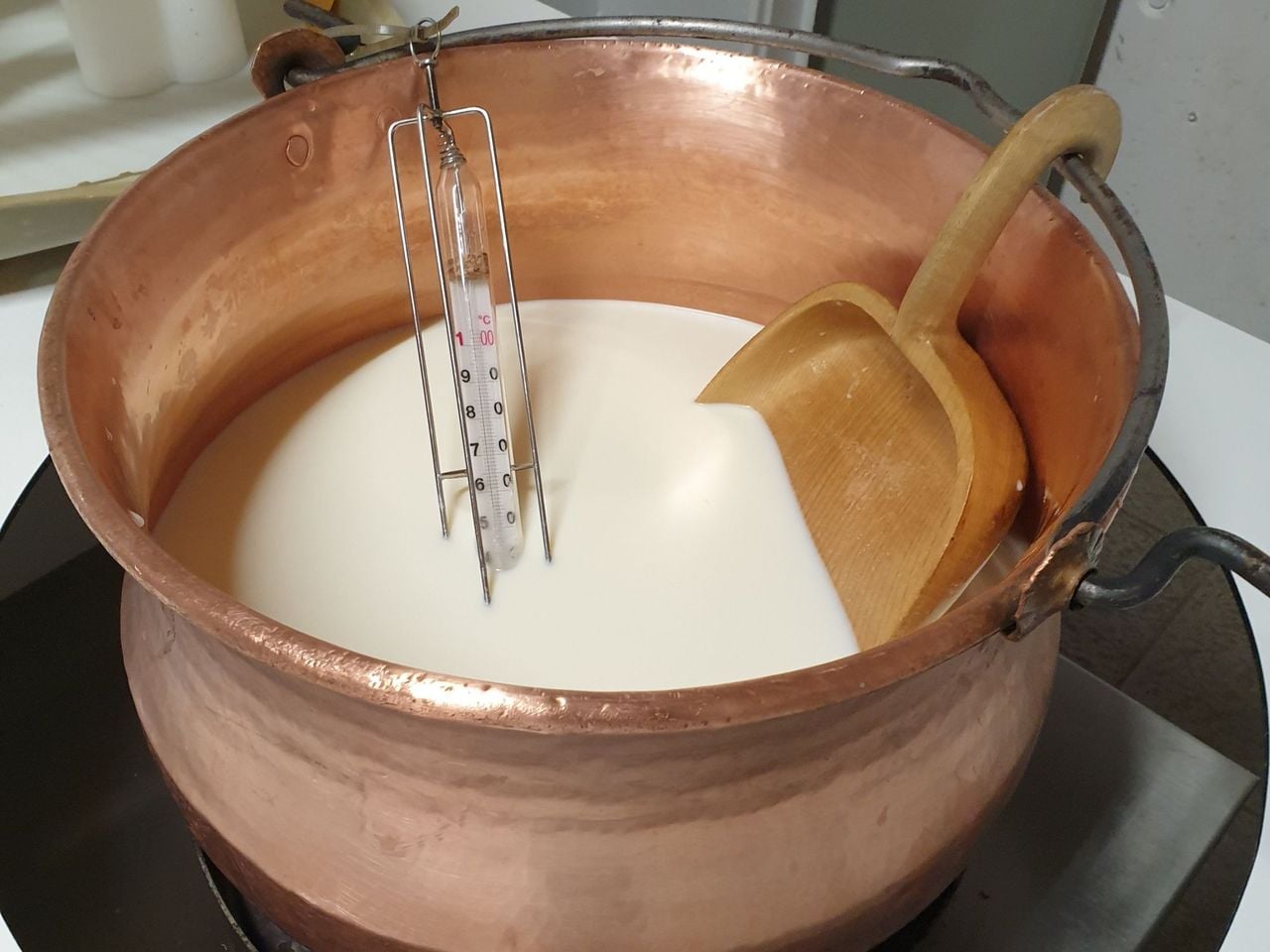 Emmentaler Schaukäserei: Frischkäse herstellen für Gruppen 