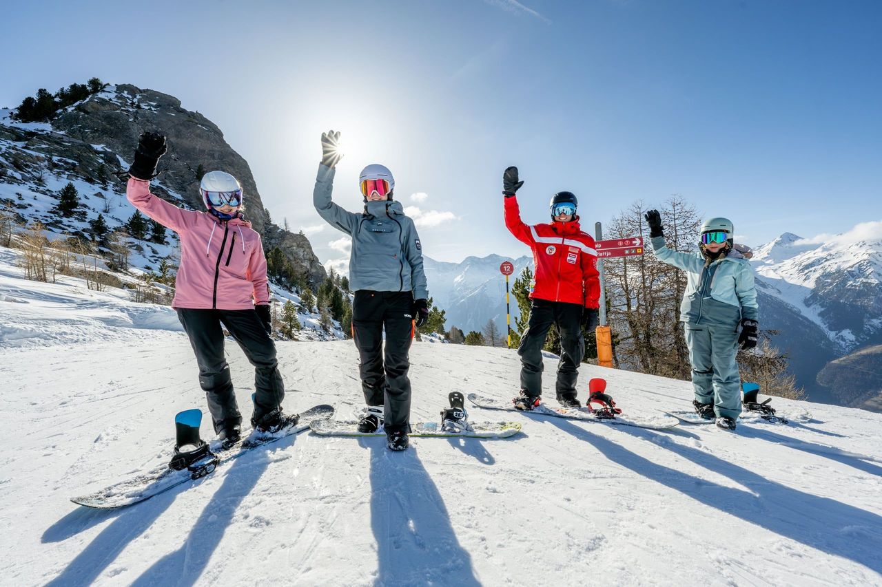 Cours de snowboard en groupe pour enfants à Grächen, 5 demi-journées