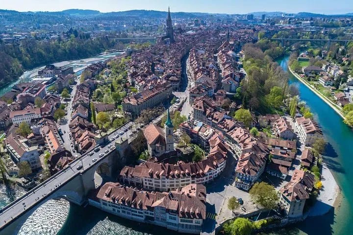 Ab Zürich: Privater Tagesausflug nach Bern und ins Emmental mit Käserei