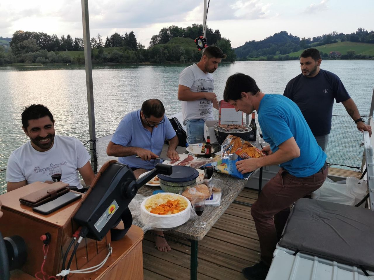 "Party Boat" rental without a license on Lake Gruyère