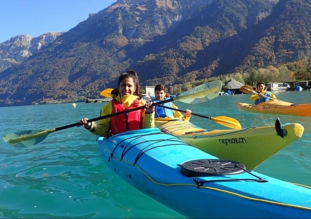 Kajak Tour im Sommer auf dem Brienzersee