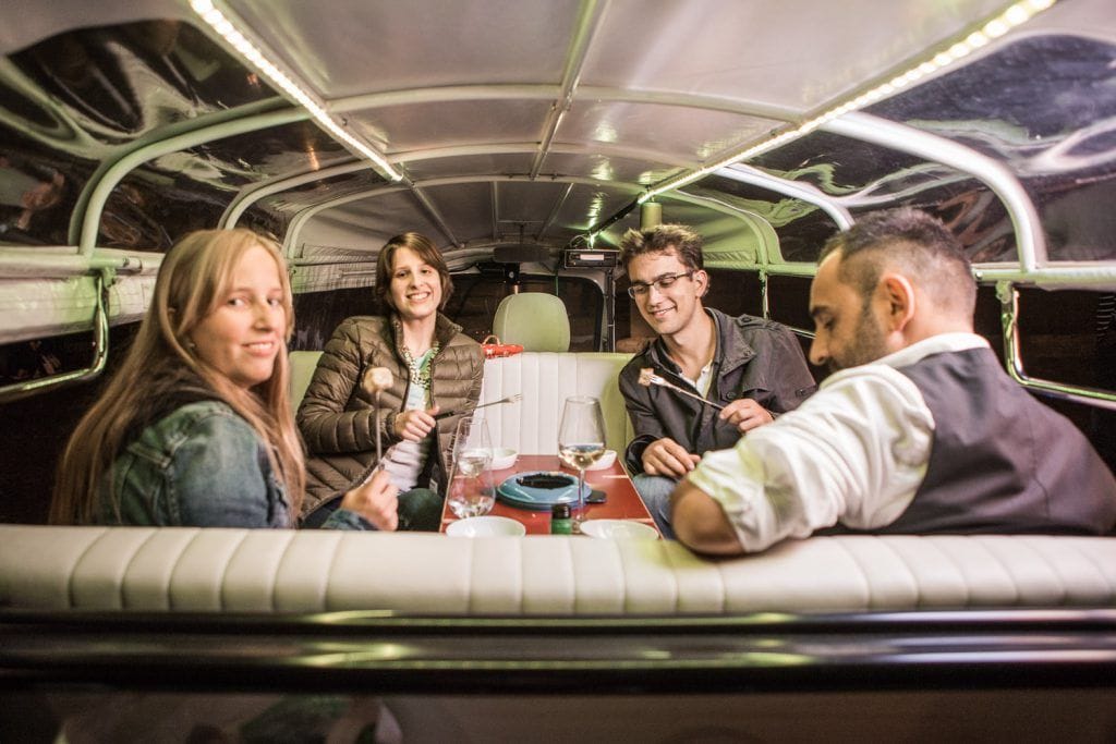 Fondue-Tuk Rundfahrt in Zürich