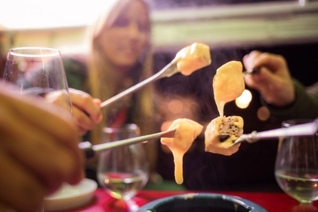 Fondue-Tuk Rundfahrt in Zürich