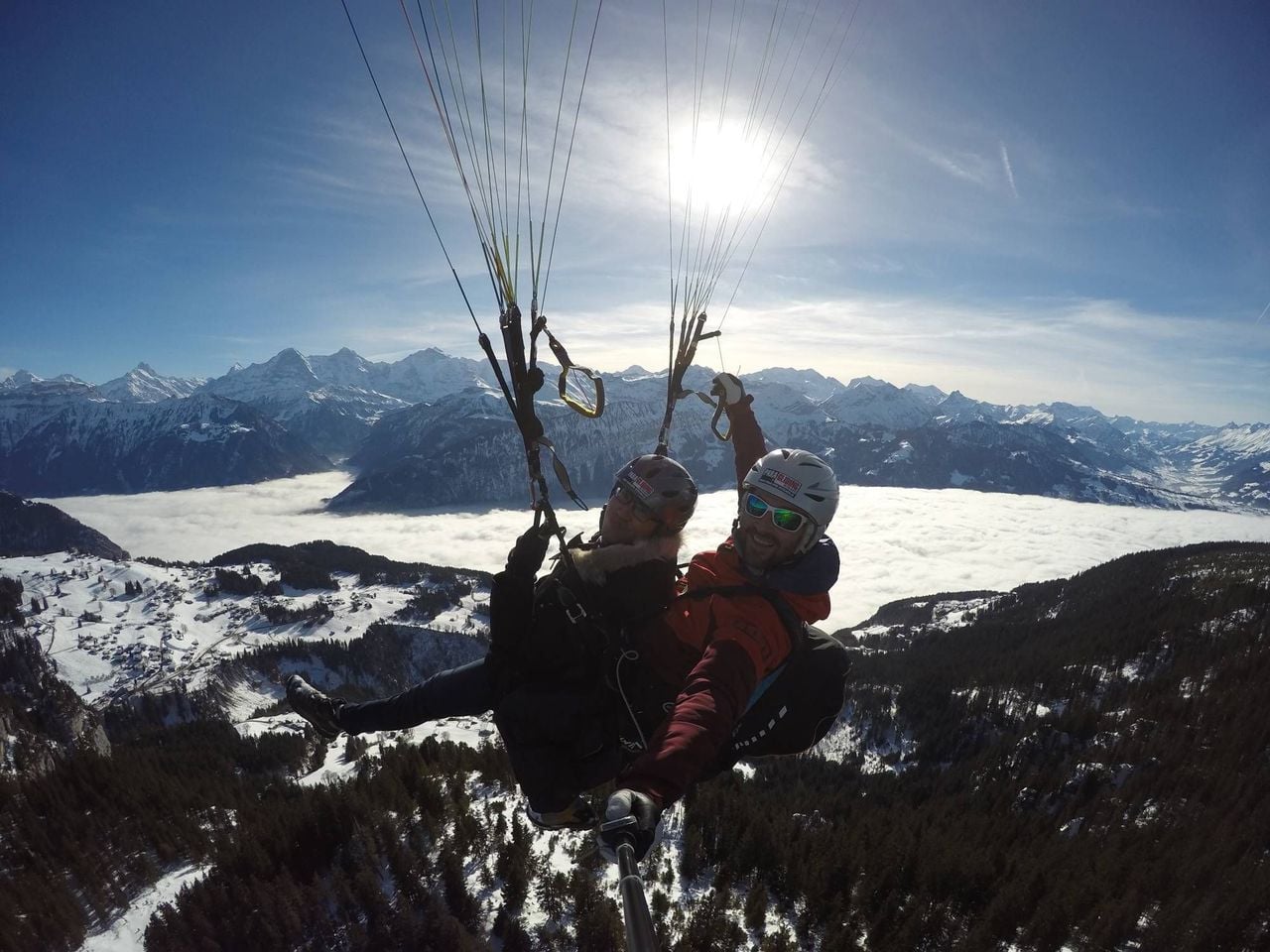 Beatenberg Gleitschirmfliegen Tandem im Winter ab Interlaken