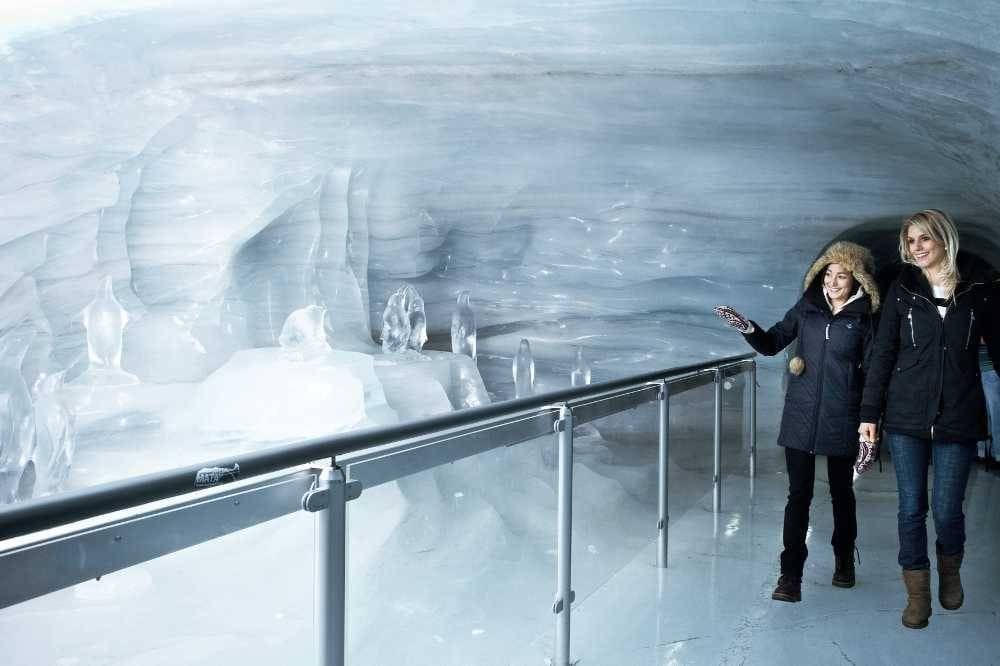 Ab Zürich: Tagestour Jungfraujoch mit Bus und Zahnradbahn