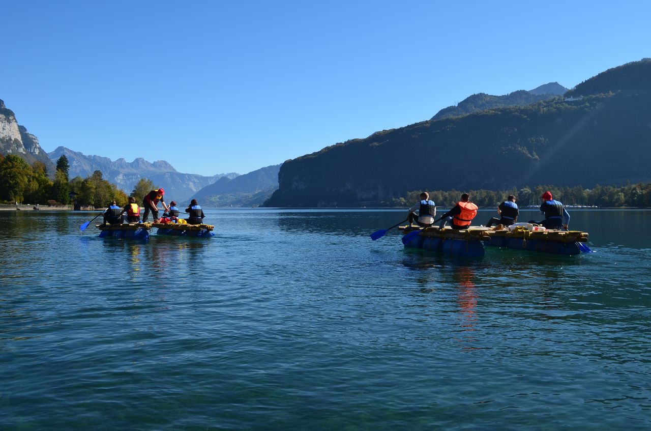 Flossbauen am Walensee im Team