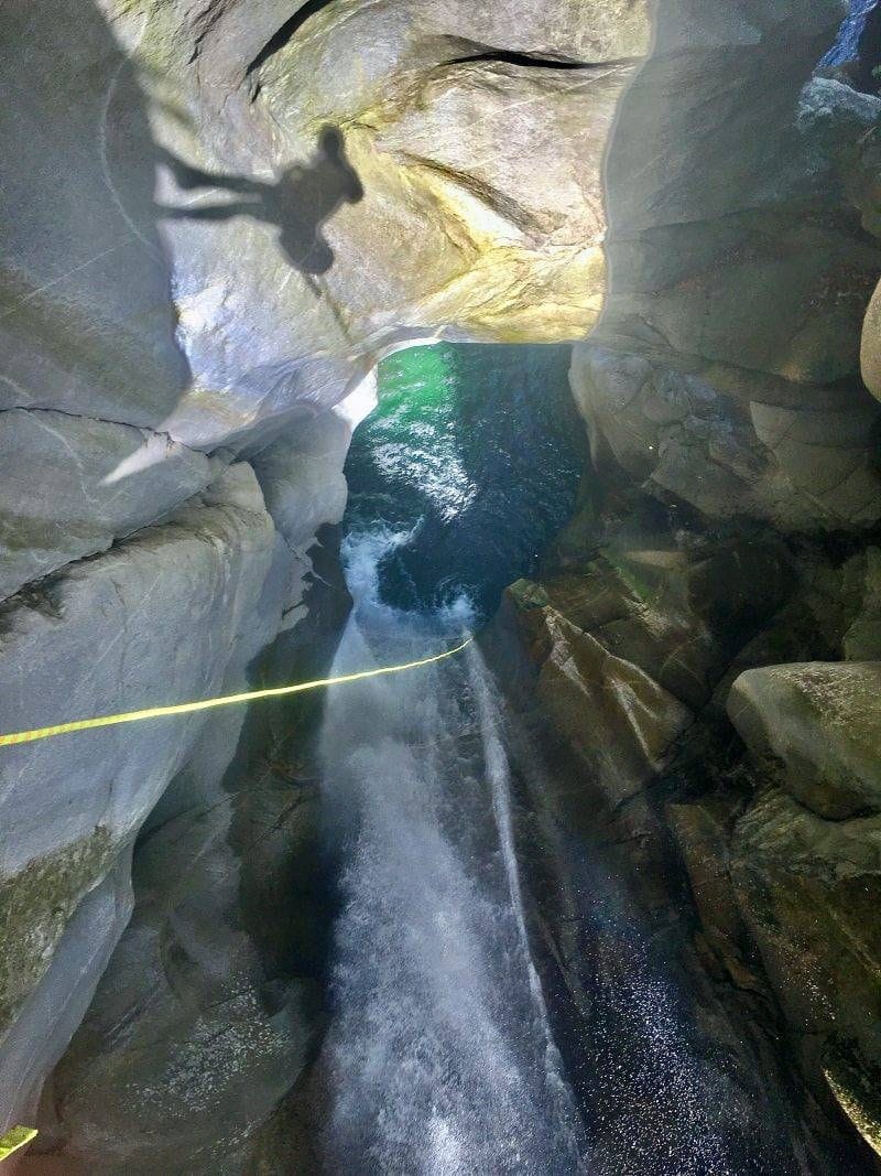 Lodrino Schlucht Canyoning für Experten ganzer Tag