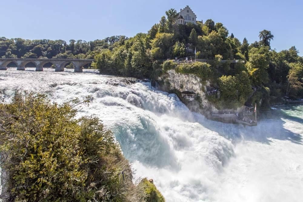 From Zurich: Half day bus tour to Rhine Falls and Stein am Rhein