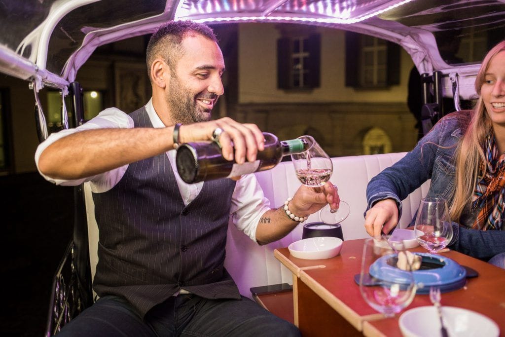 Fondue-Tuk Rundfahrt in Zürich