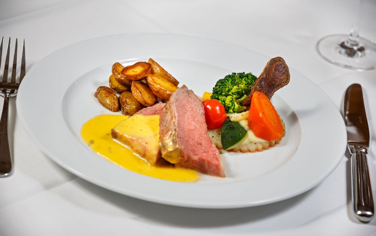 Mittagessen und Schiffsrundfahrt Vierwaldstättersee ab Luzern