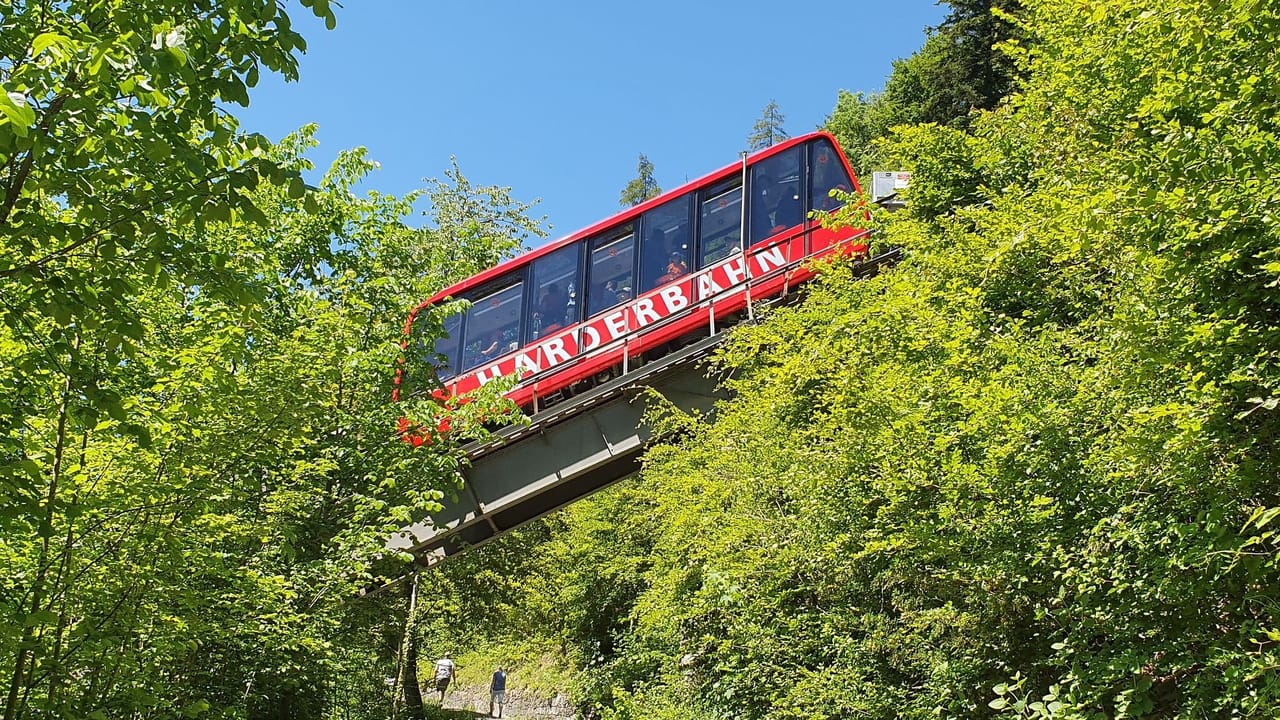 Ticket Standseilbahn Harder Kulm ab Interlaken Ost