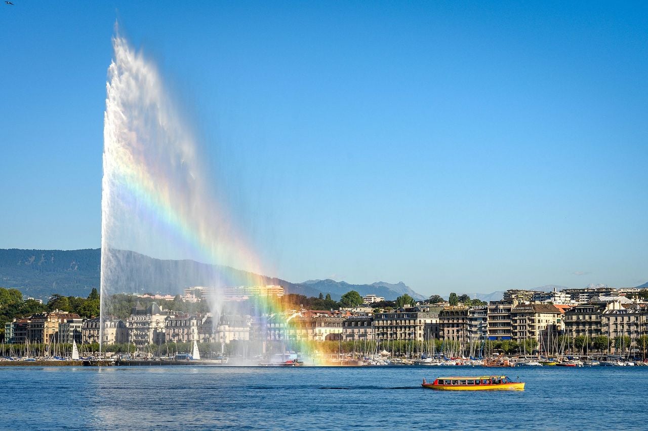 Ab Geneva: Bus tour to Chamonix Mont-Blanc and Geneva including mini train