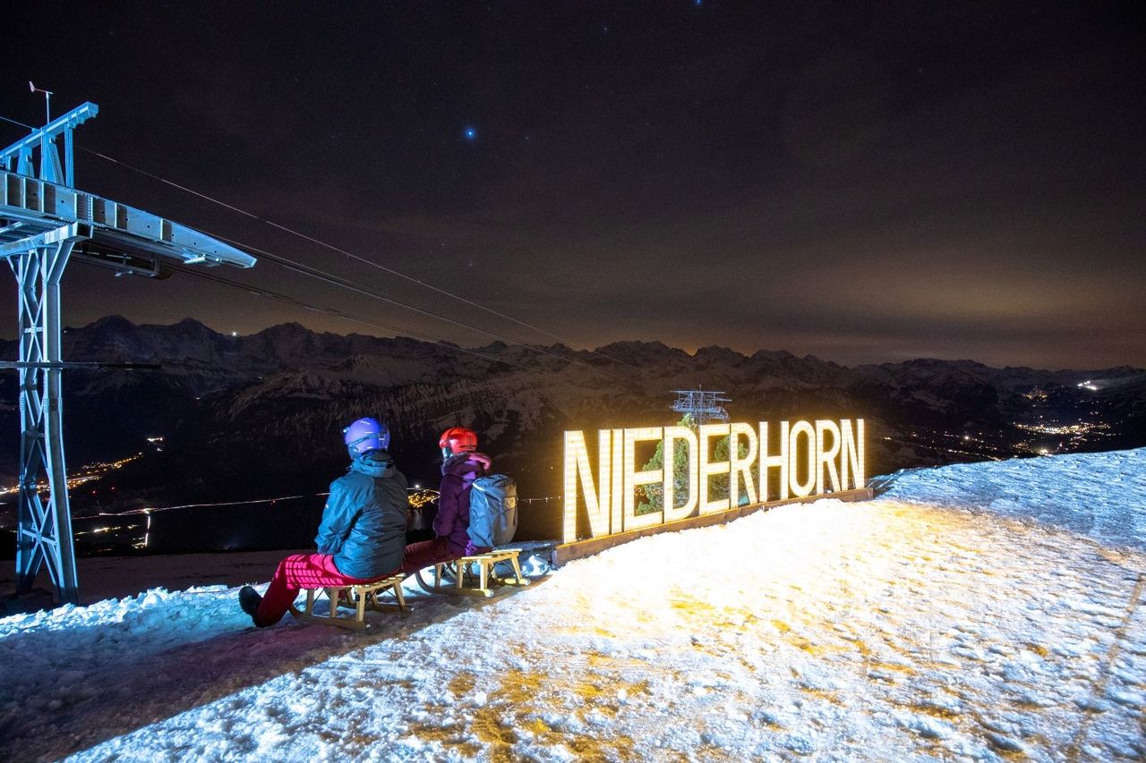 Nachtschlitteln Niederhorn inkl. Schlittenmiete mit optionalem Fondueplausch ab Interlaken