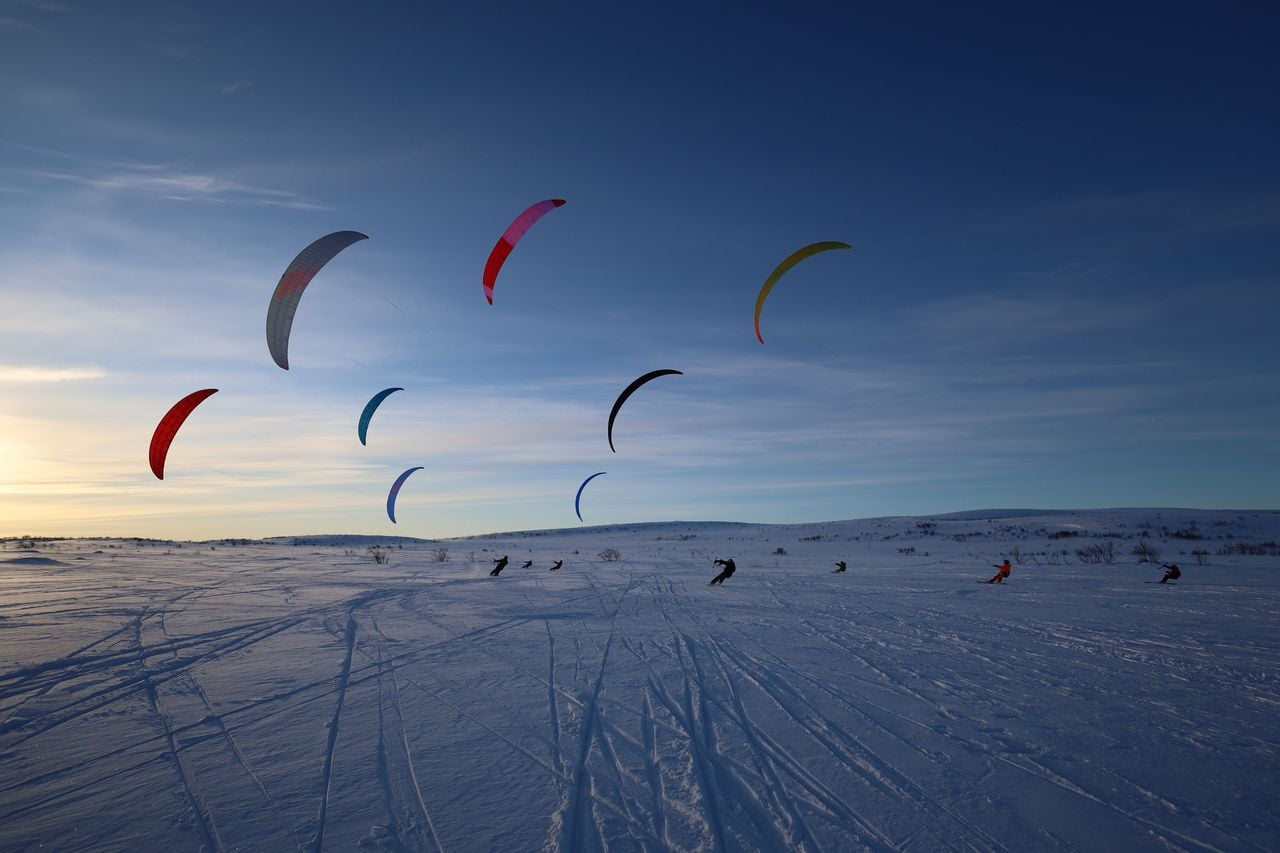 Snowkite beginners course at lake Silvaplana for 1-4 persons