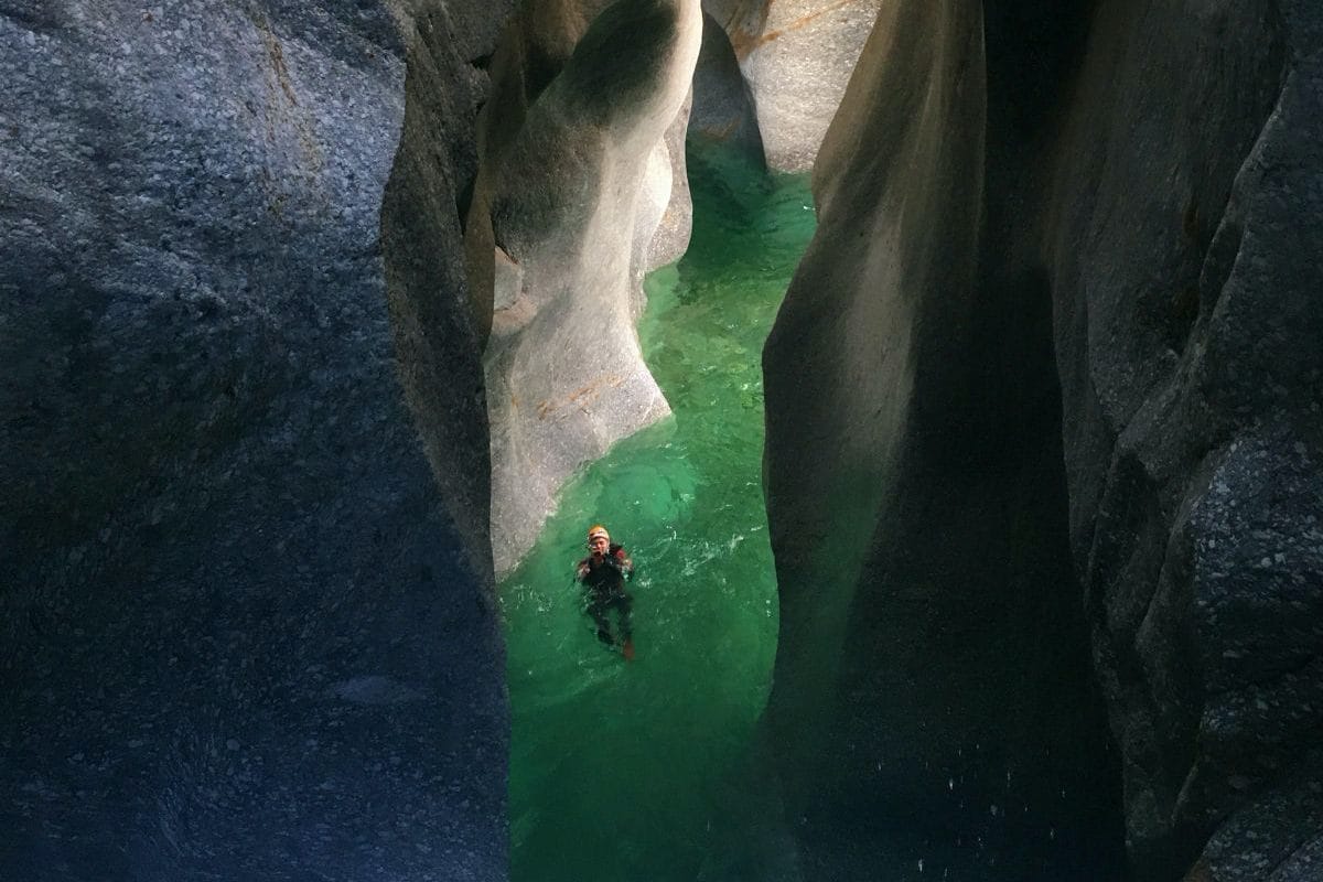 Pontirone Schlucht Canyoning 3 Stunden für Fortgeschrittene