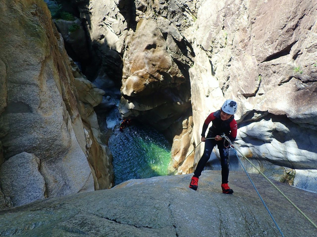 Pontirone Schlucht Canyoning 3 Stunden für Fortgeschrittene