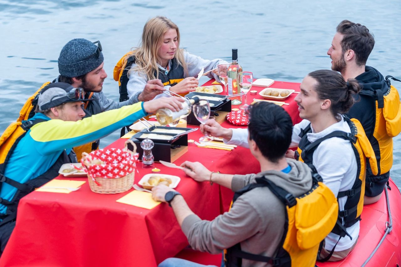 Raclette auf dem See im Engadin