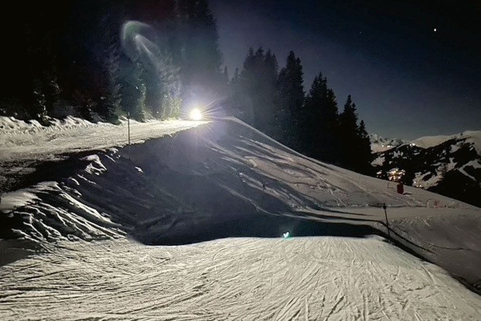 Snowbike Talabfahrt ab Elsigenalp Abendfahrt