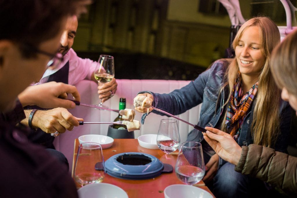 Fondue-Tuk Rundfahrt in Zürich