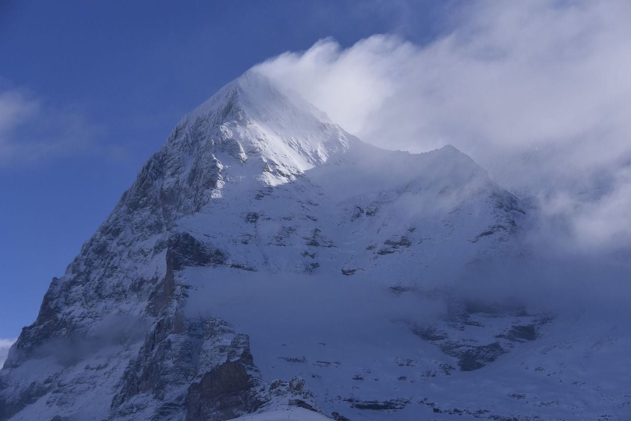 Snowshoe tour Eiger north face from Grindelwald group