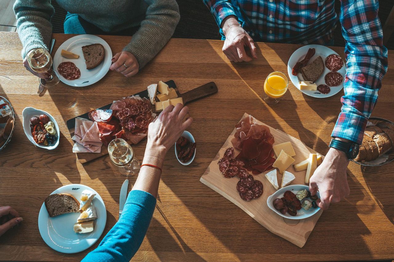 Schilthorn Nachmittags Snack "Piz Gloria Zvieri" inkl. Bahnticket ab Stechelberg