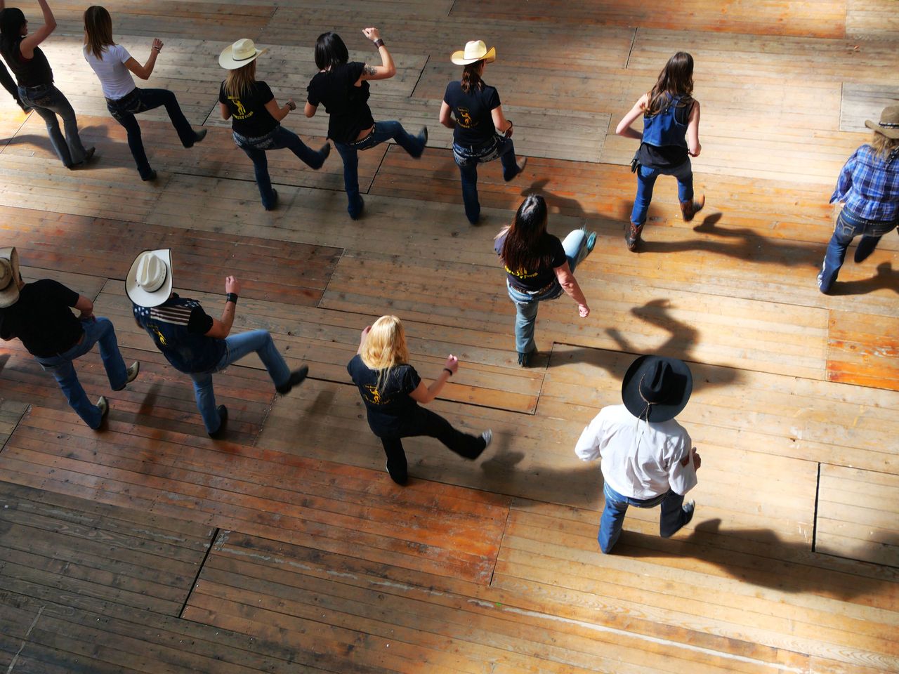 Line dance ship
