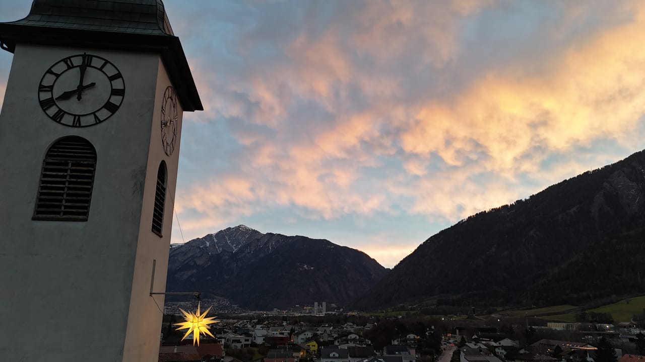 Am Tisch: Weihnachts-Gottesdienst mit Abendmahl