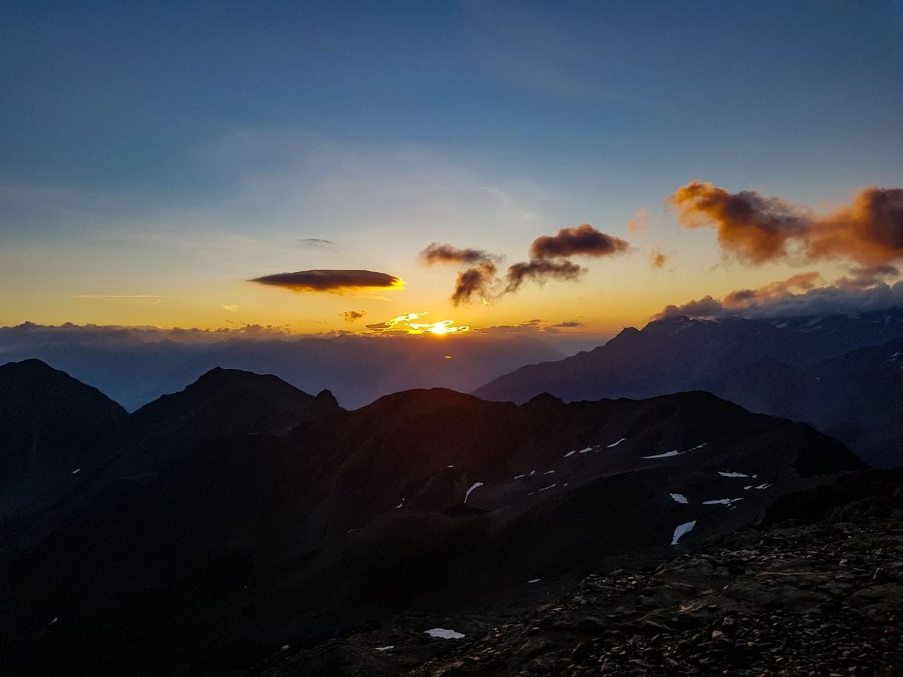 Sunrise hike on the Rötelspitze (3026 m above sea level)