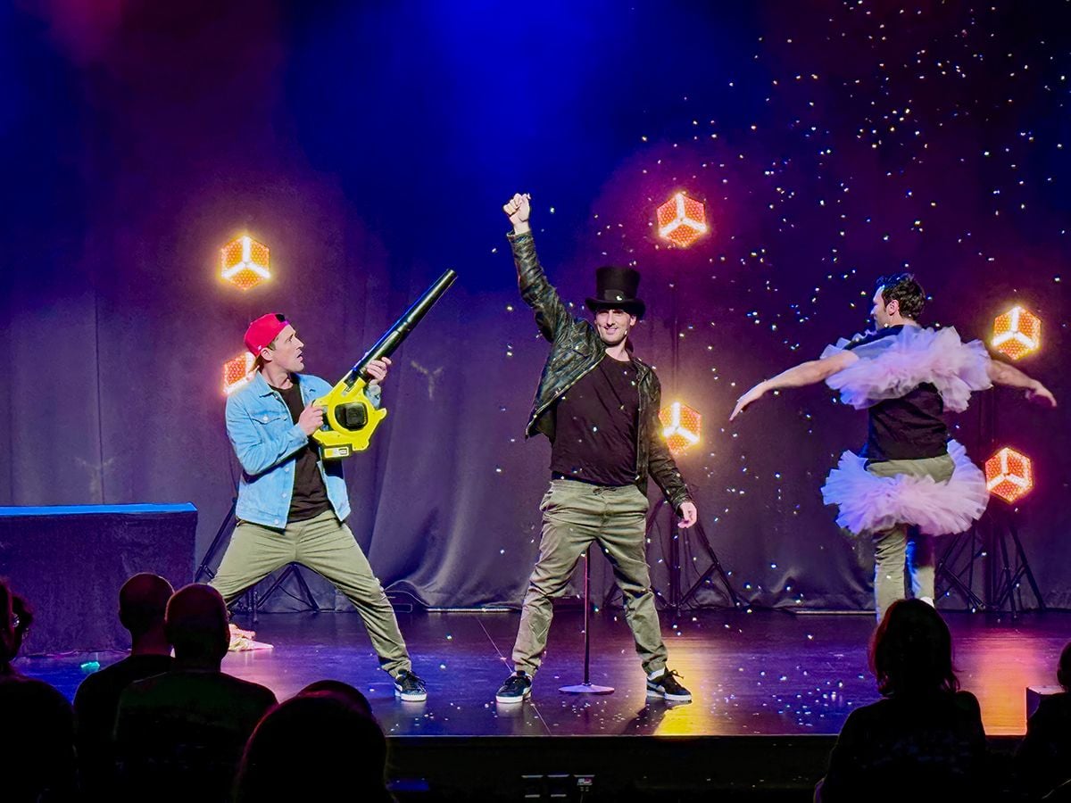 Starbugs Comedy: SHOWTIME!