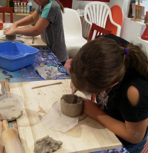 Ceramics courses for young and adults
