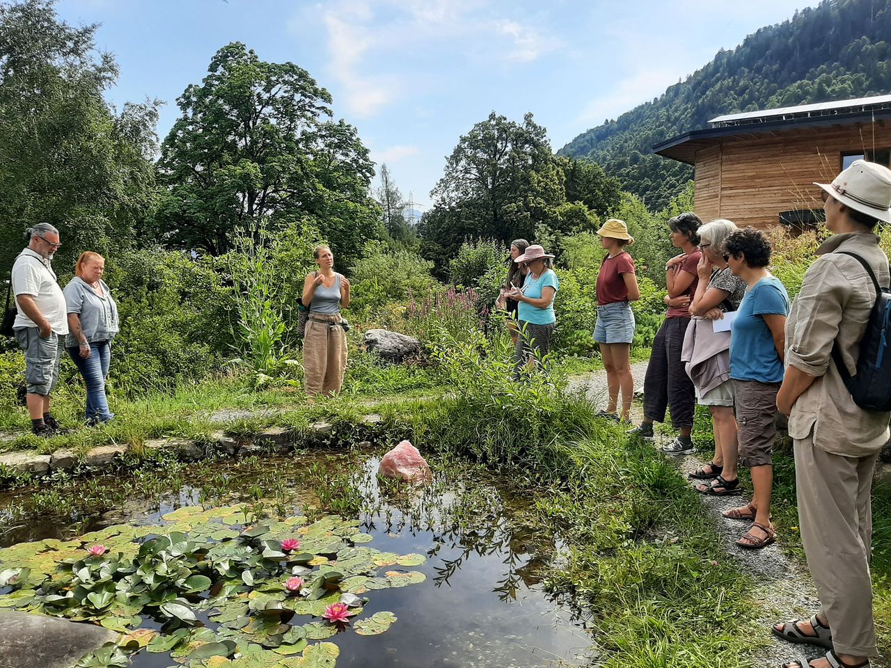 Führung durch die Alpine Permakulturlandschaft Schweibenalp