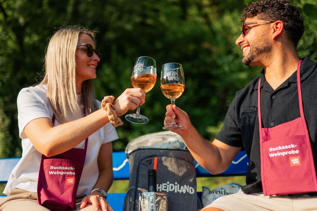 Backpack wine tasting at Lake Walen