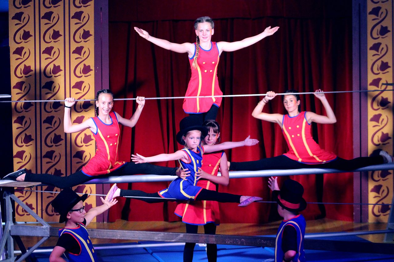 Final performance of the circus camp