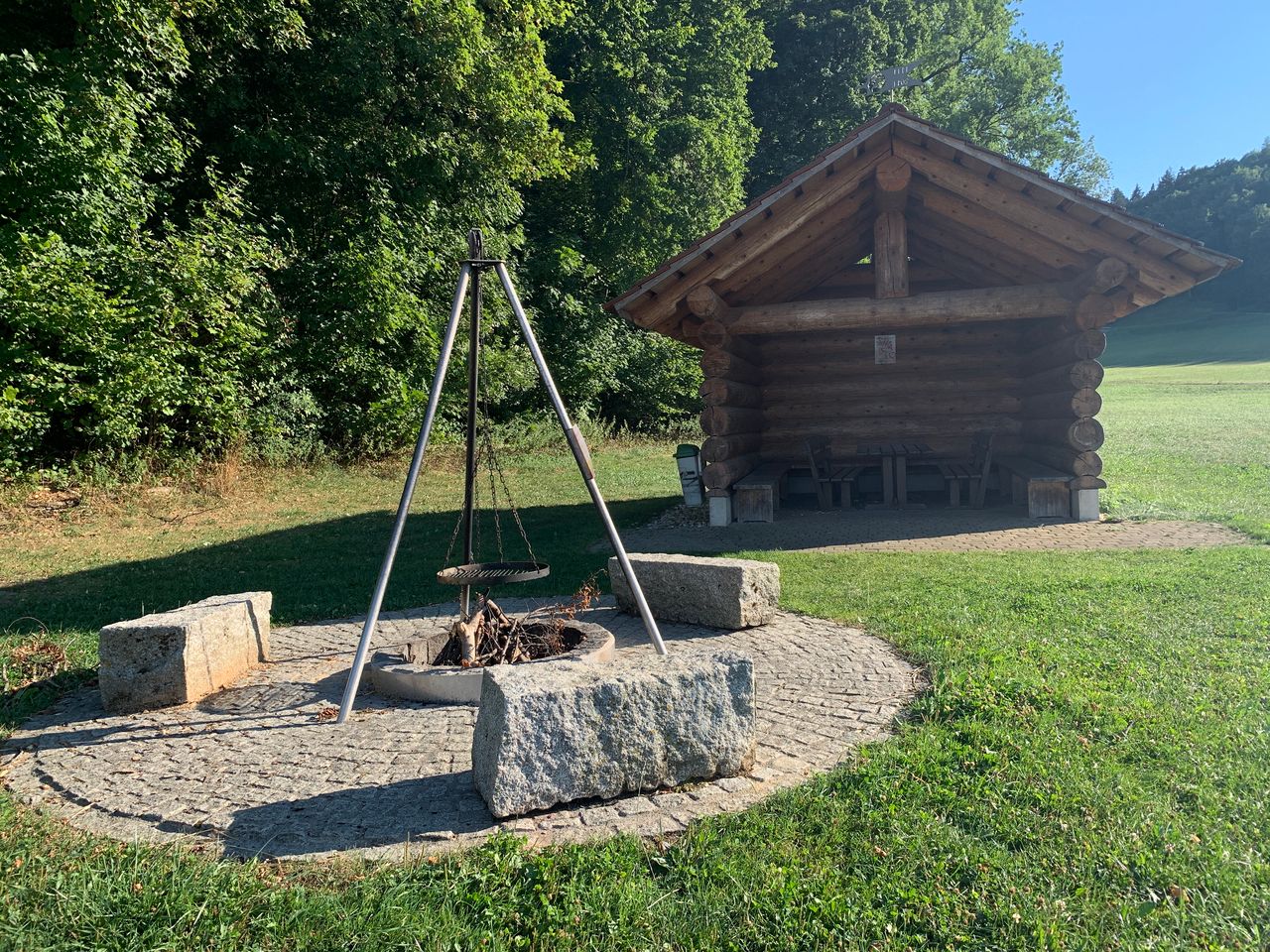Grillstelle Blockhütte Guntmadingen