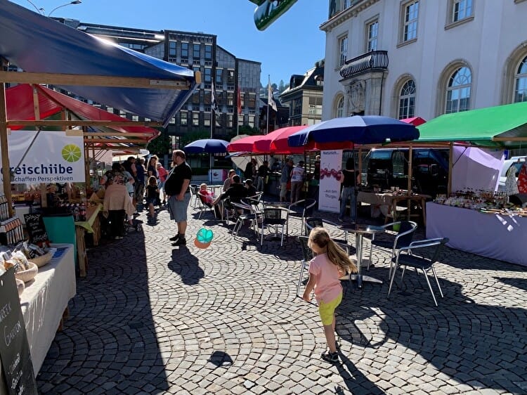 Weekly Market