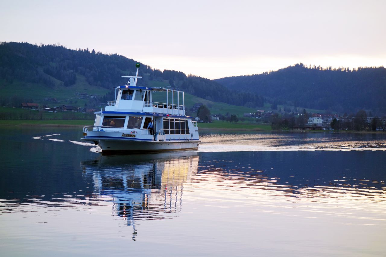 Calm morning breeze on Lake Aegeri