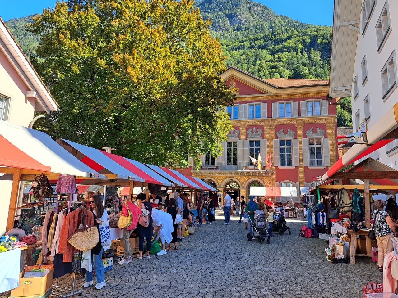 Mercatino delle pulci
