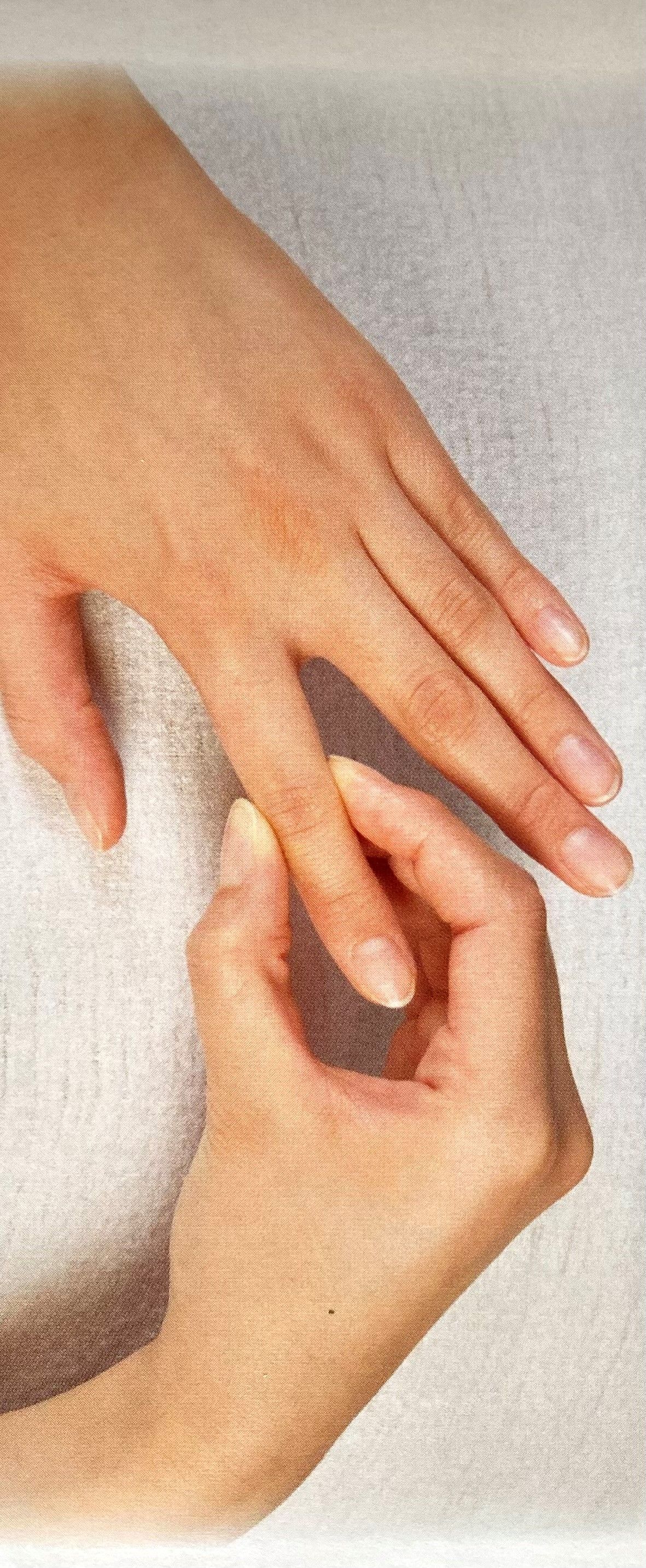 Towards greater well-being with hand reflex massage - how does it work?