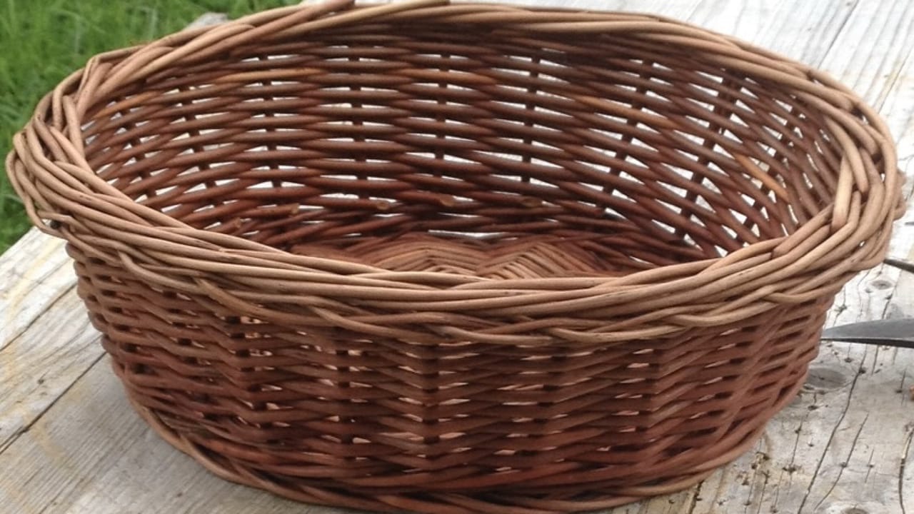 Naturena: weaving a willow basket